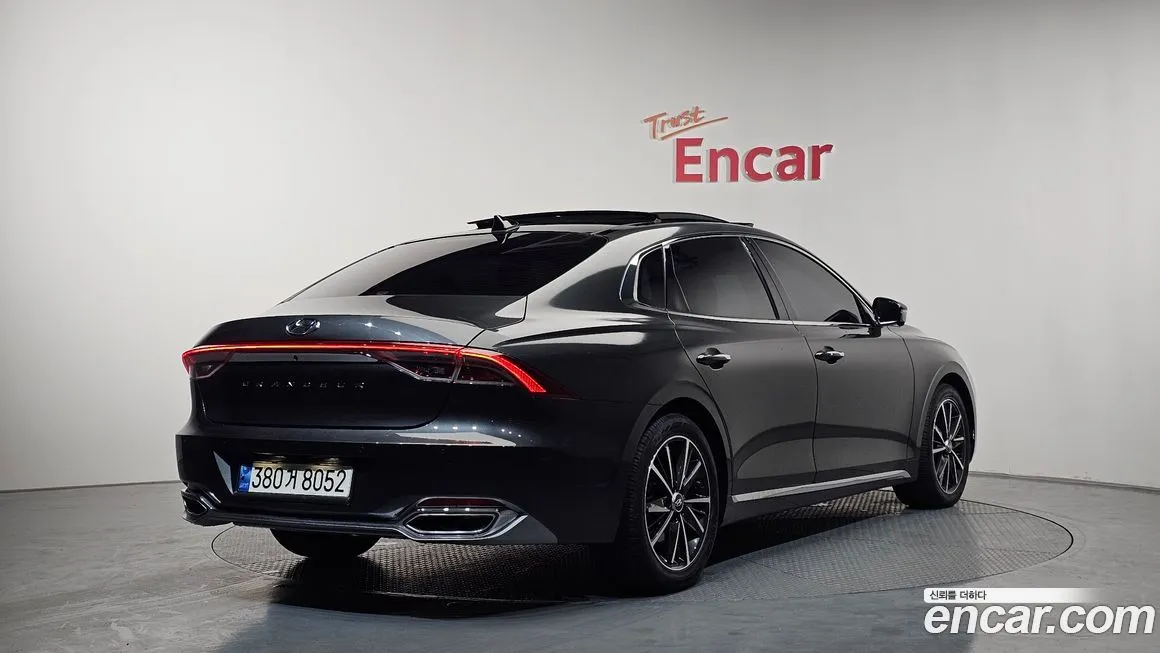 Hyundai Grandeur 2022 из KR, фото 2