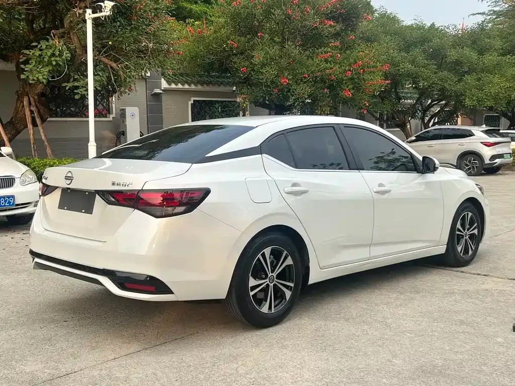 Nissan Sylphy — фото 10