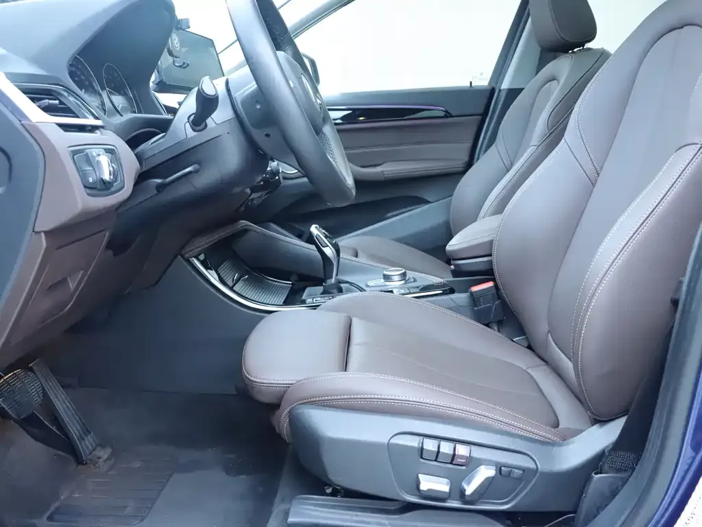 BMW X1 2021 из CN, фото 8