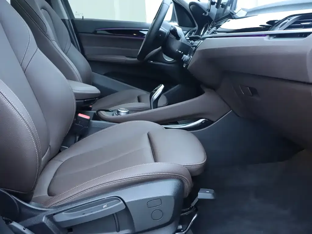 BMW X1 2021 из CN, фото 6