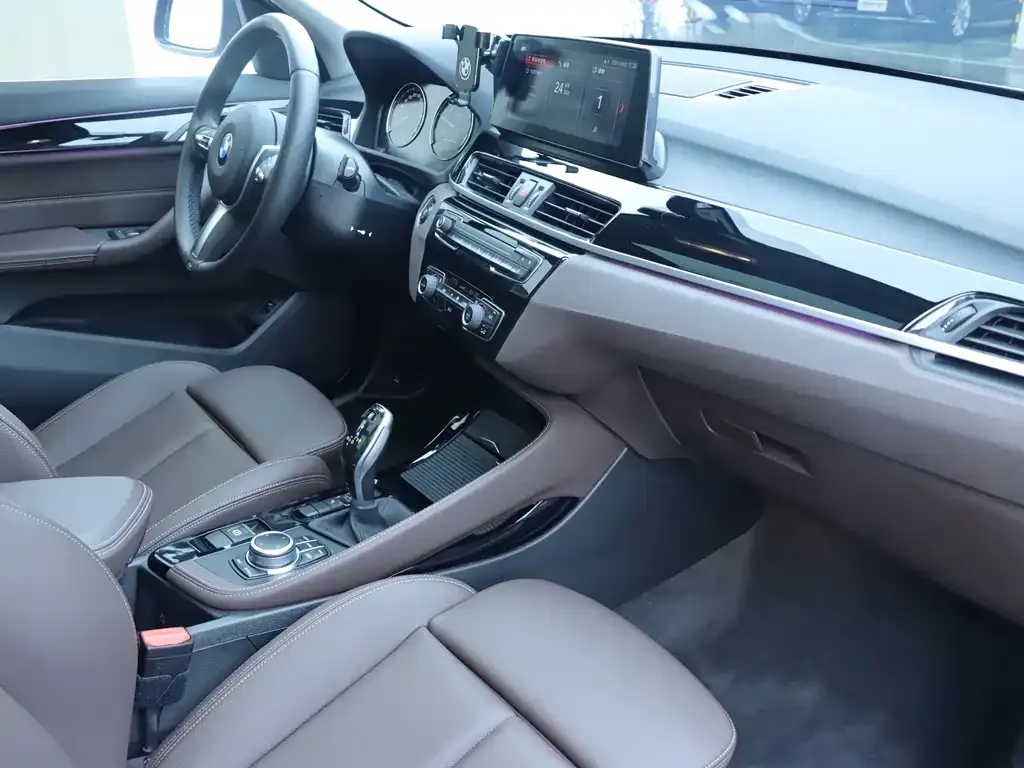BMW X1 2021 из CN, фото 10