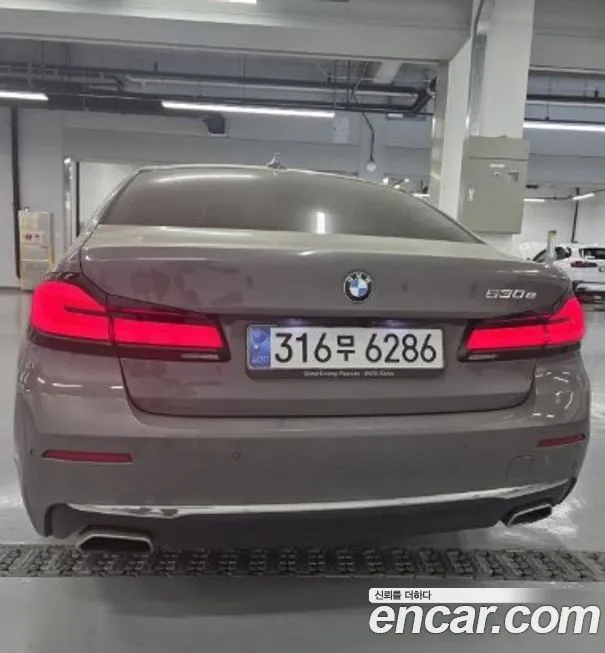 BMW 5-Series 2021 из KR, фото 3