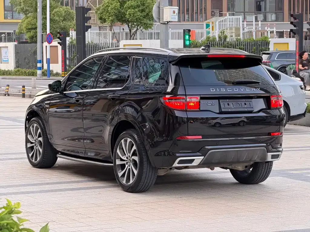 Land Rover Discovery Sport — фото 10