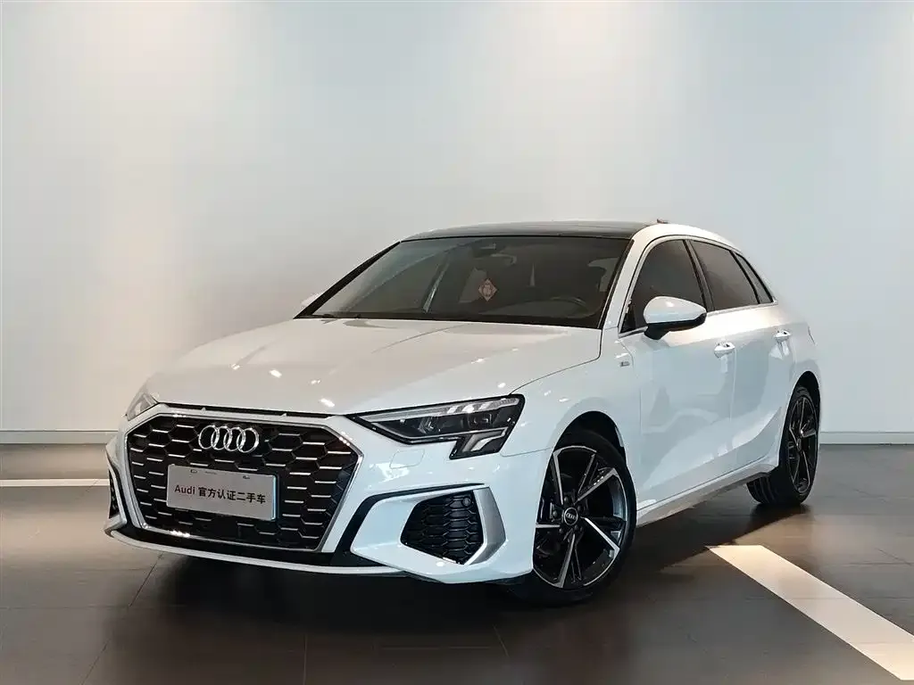Audi A3 — фото 1