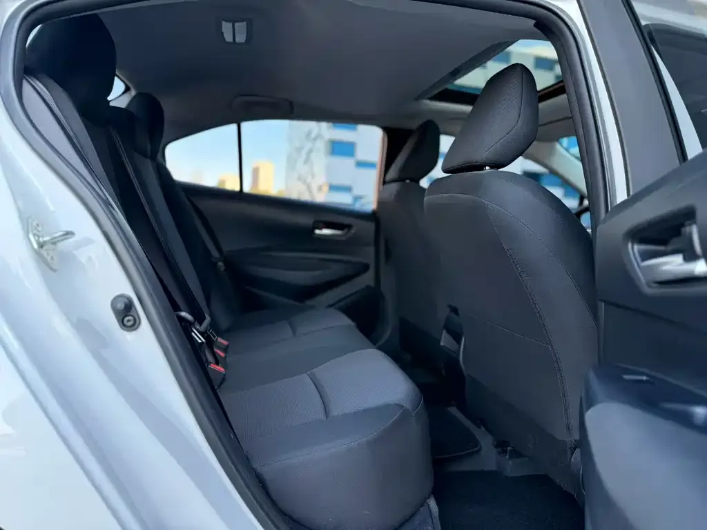 Toyota Corolla 2025 из CN, фото 8