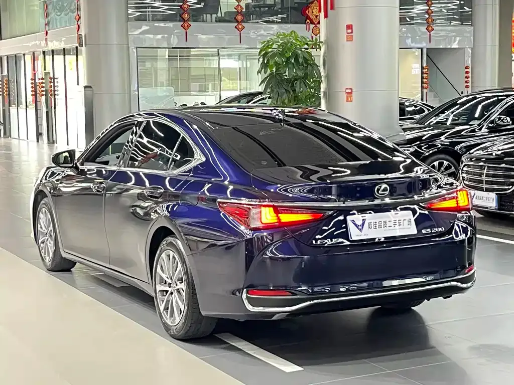 Lexus ES — фото 6