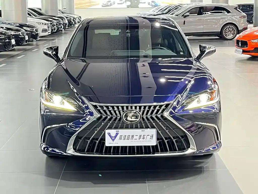 Lexus ES — фото 7