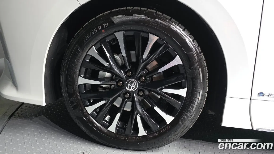 Toyota Alphard 2024 из KR, фото 8