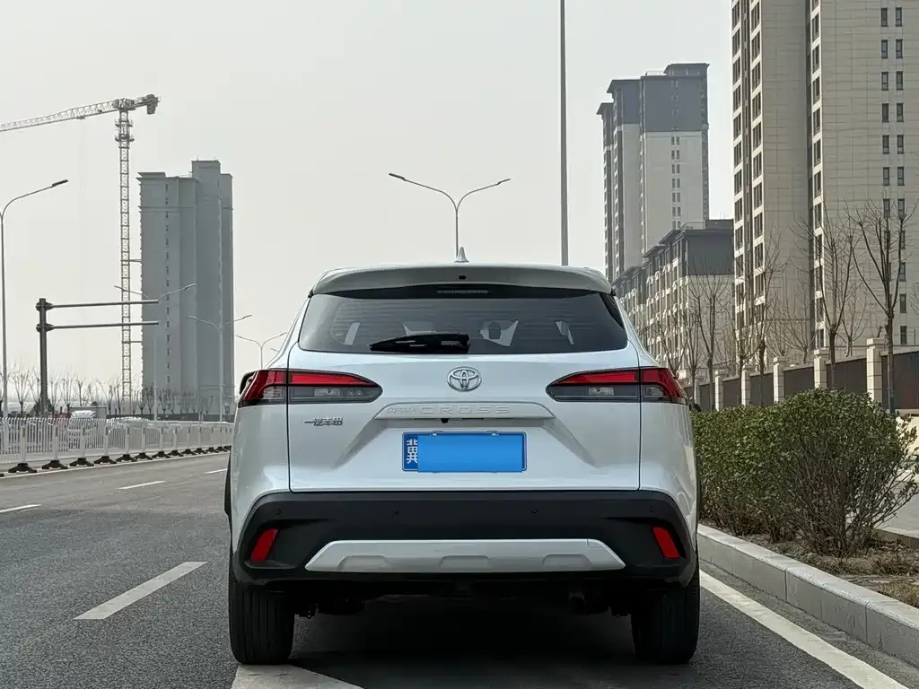 Toyota Corolla Cross 2023 из CN, фото 4
