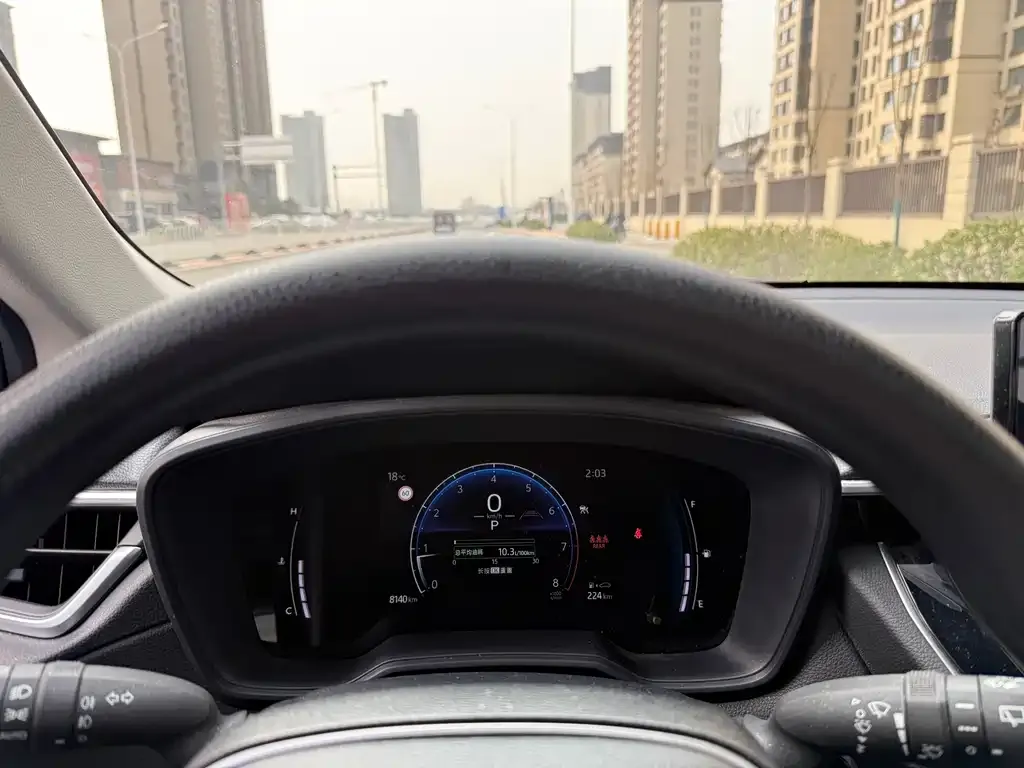 Toyota Corolla Cross 2023 из CN, фото 2