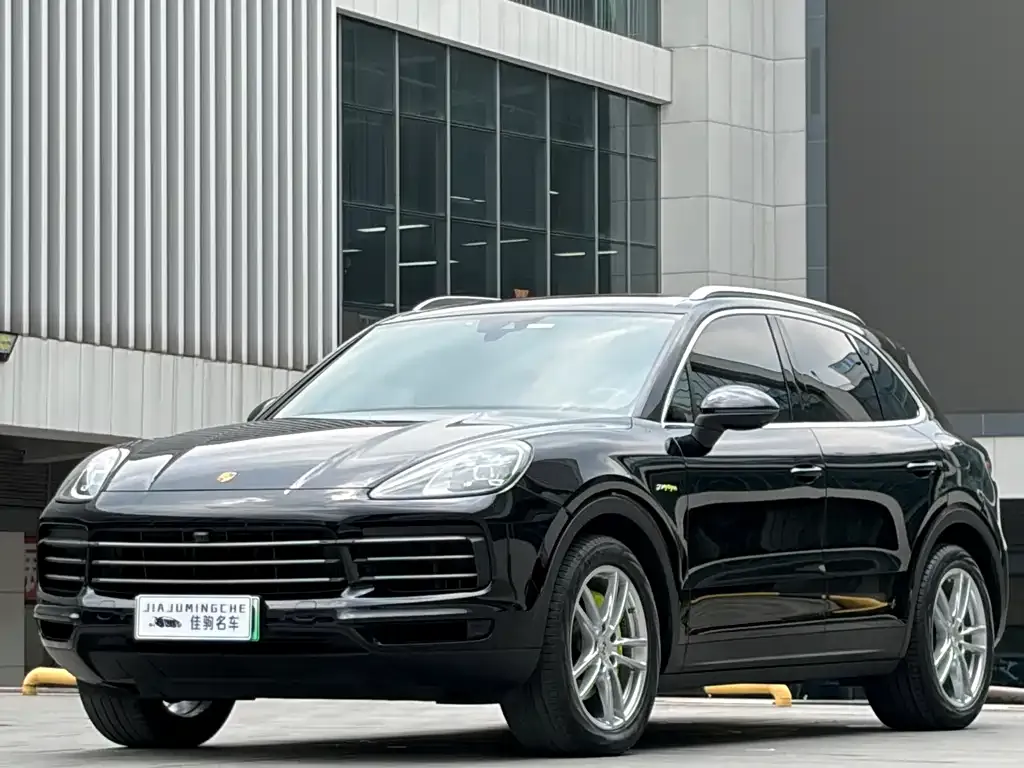 Porsche Cayenne Hybrid 2023 из CN, фото 1