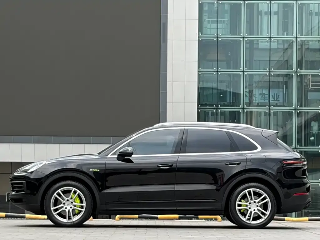 Porsche Cayenne Hybrid 2023 из CN, фото 9