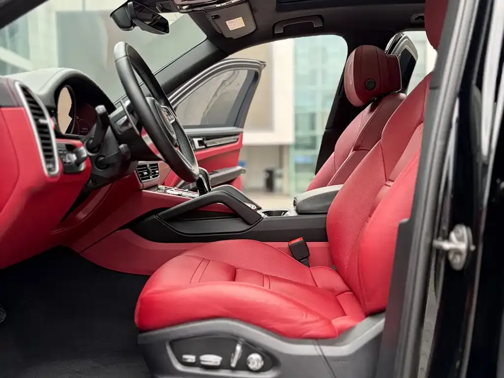 Porsche Cayenne Hybrid 2023 из CN, фото 3
