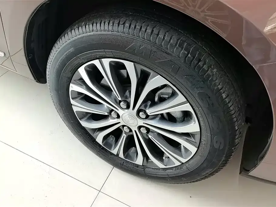 Buick GL8 2022 из CN, фото 5