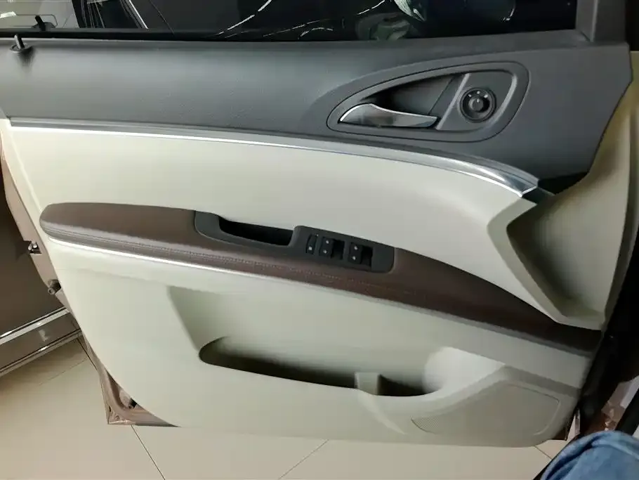 Buick GL8 2022 из CN, фото 3