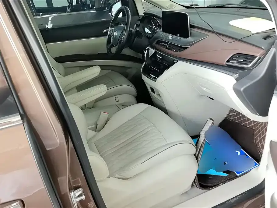 Buick GL8 2022 из CN, фото 6
