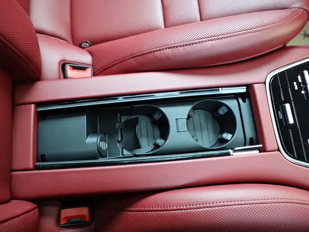 Porsche Panamera 2021 из CN, фото 8
