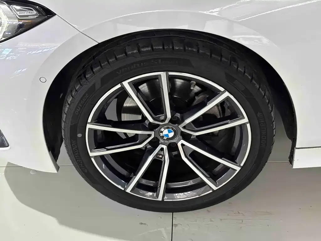 BMW 3 Series 2023 из CN, фото 5