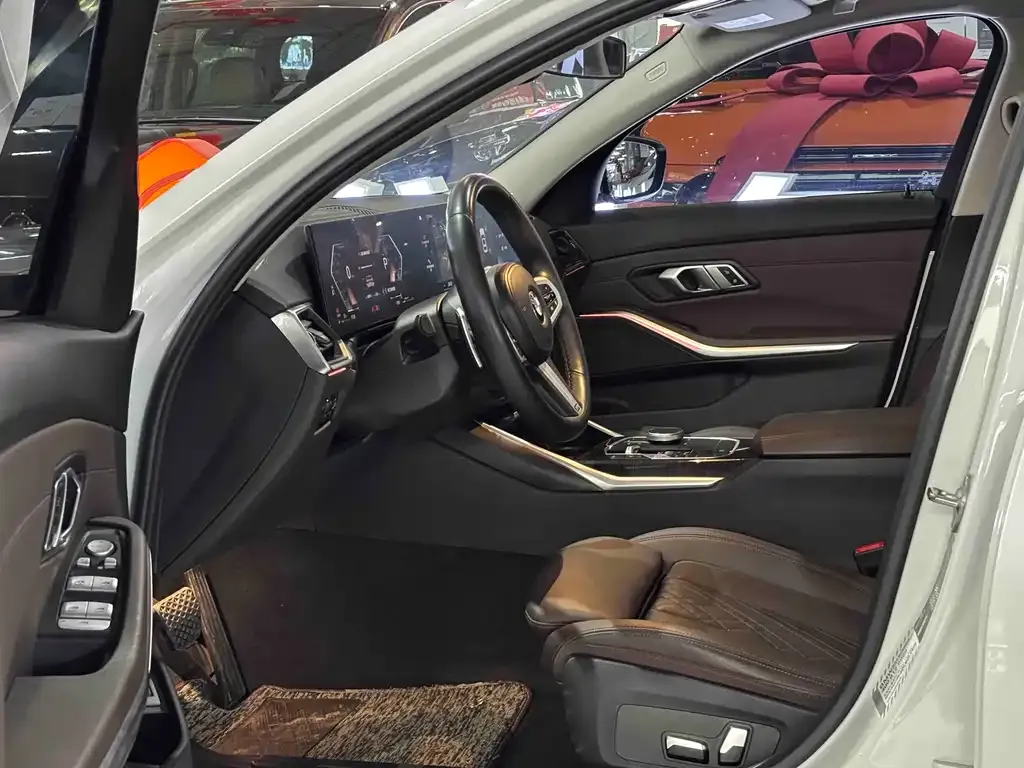 BMW 3 Series 2023 из CN, фото 8