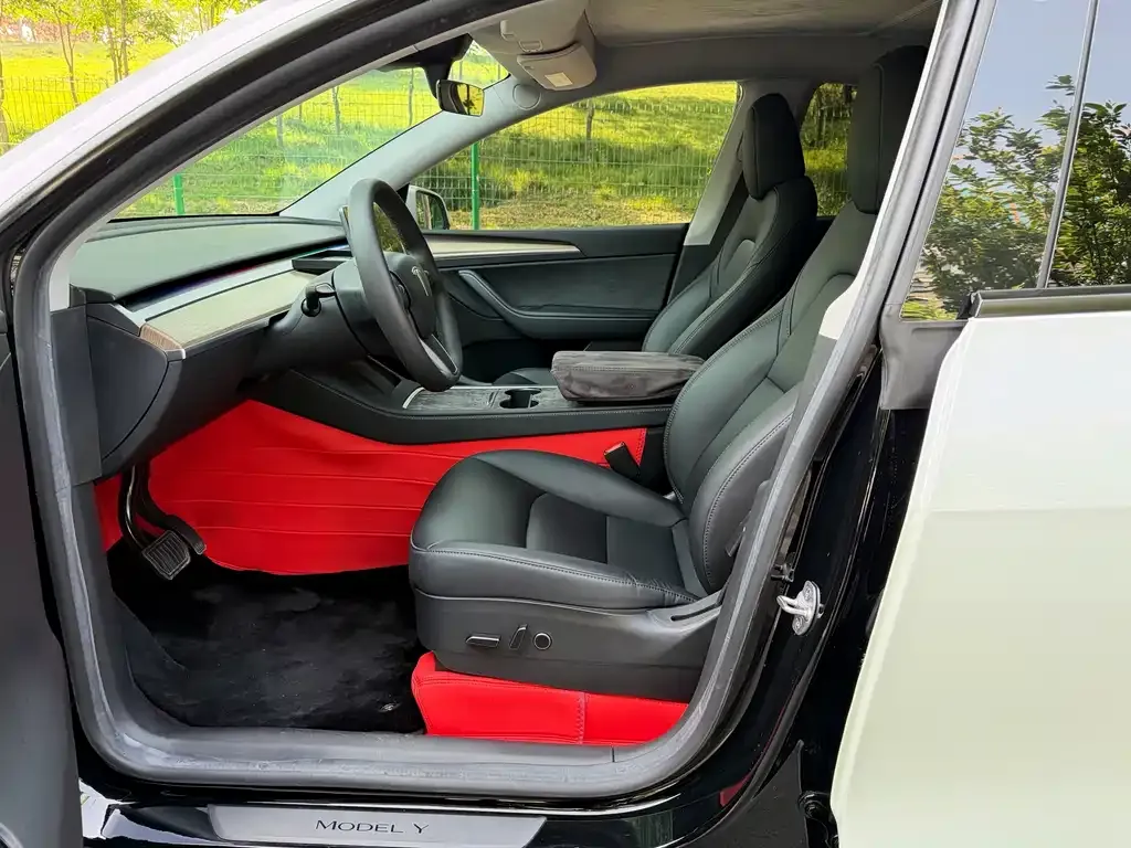 Tesla Model Y 2023 из CN, фото 7