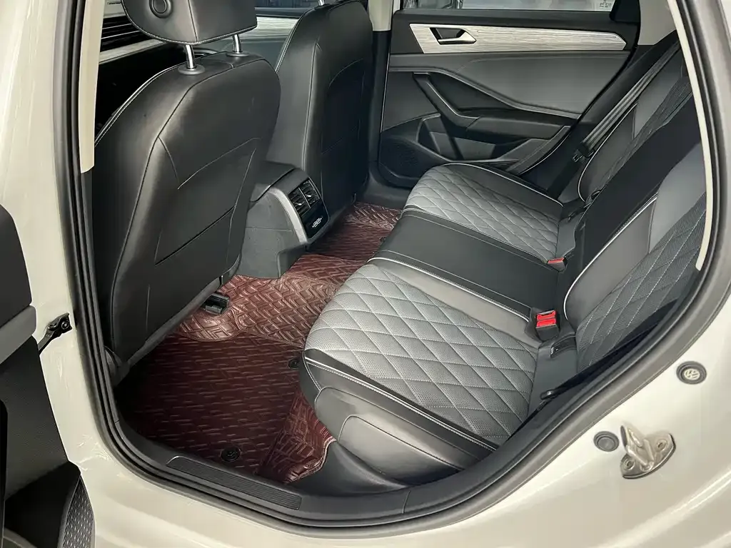 Volkswagen Sagitar 2023 из CN, фото 4
