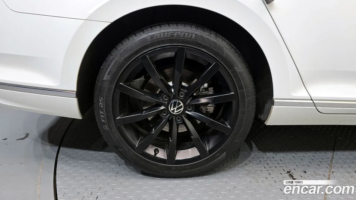 Volkswagen Passat 2021 из KR, фото 10