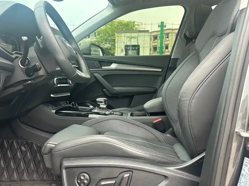 Audi Q5L 2022 из CN, фото 4