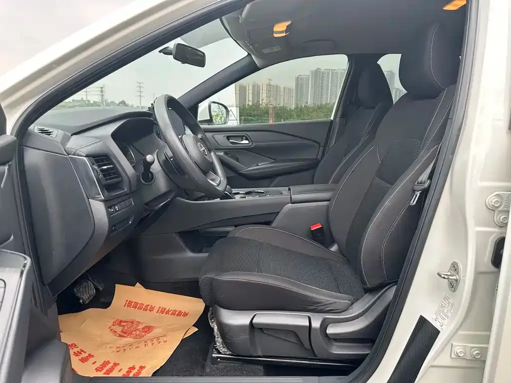 Nissan Qashqai 2023 из CN, фото 2