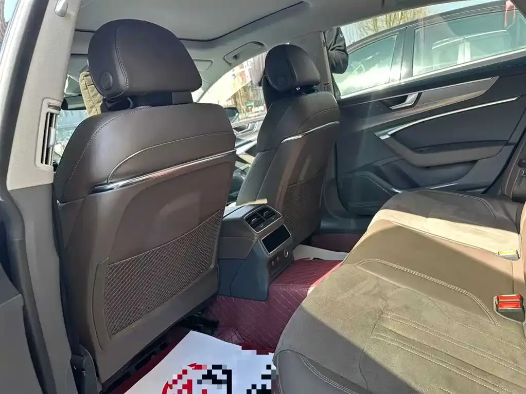 Audi A7L 2024 из CN, фото 3
