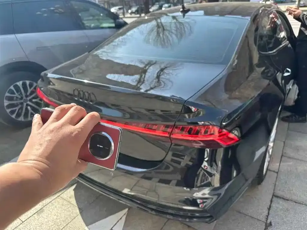Audi A7L 2024 из CN, фото 4