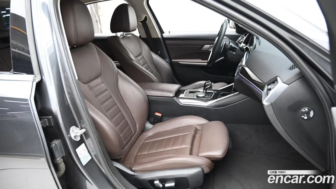 BMW 3-Series 2021 из KR, фото 3