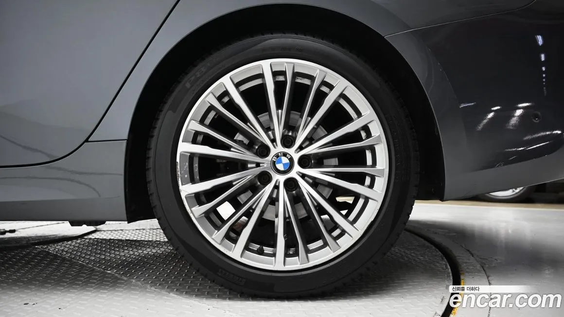 BMW 3-Series 2021 из KR, фото 5