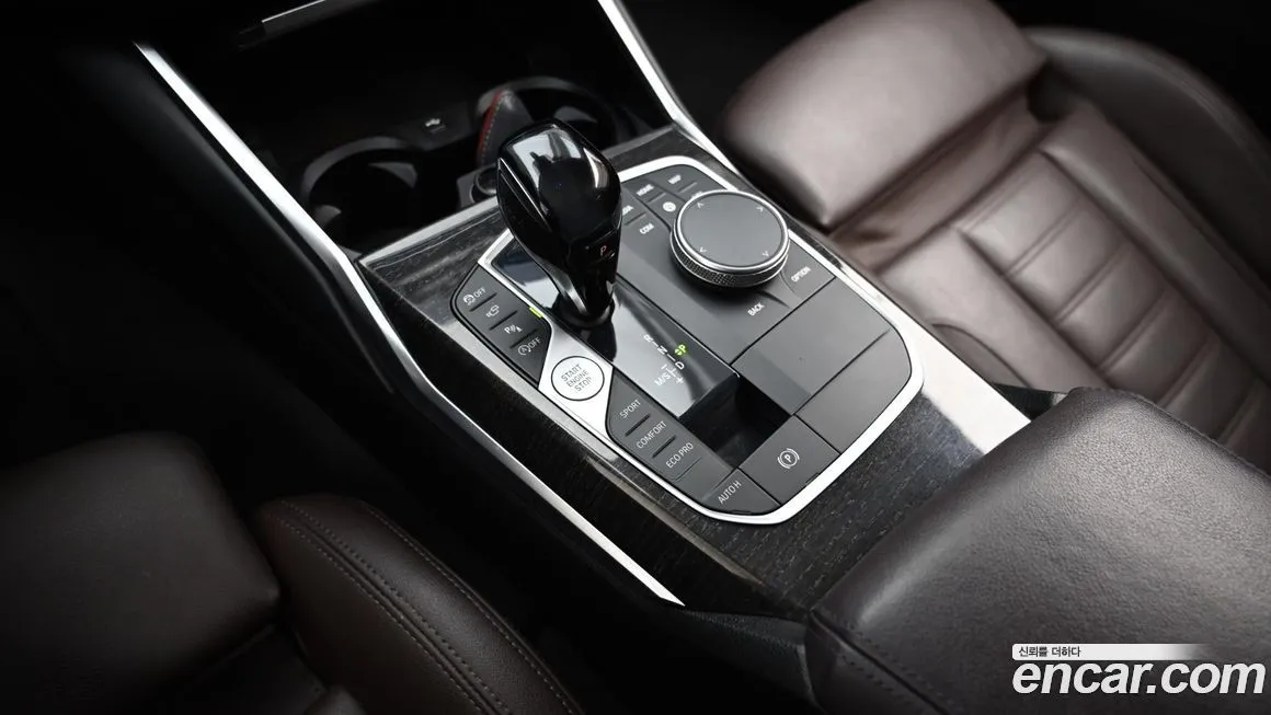 BMW 3-Series 2021 из KR, фото 10