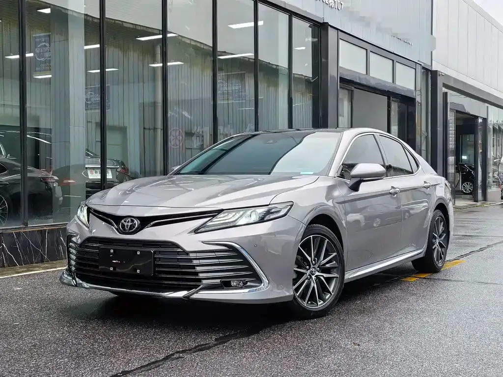 Toyota Camry 2024 из CN, фото 1