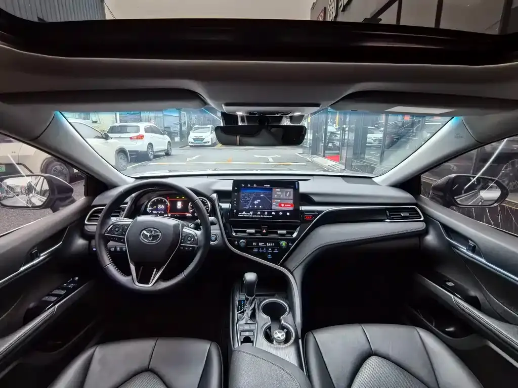 Toyota Camry 2024 из CN, фото 3