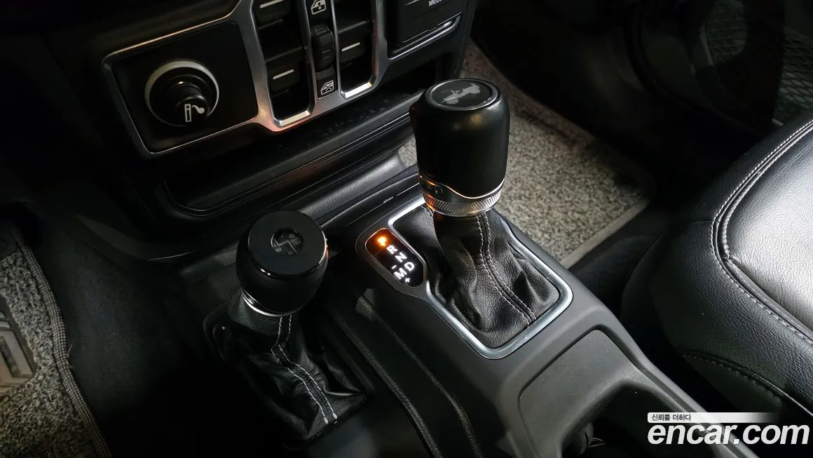 Jeep Wrangler 2021 из KR, фото 9