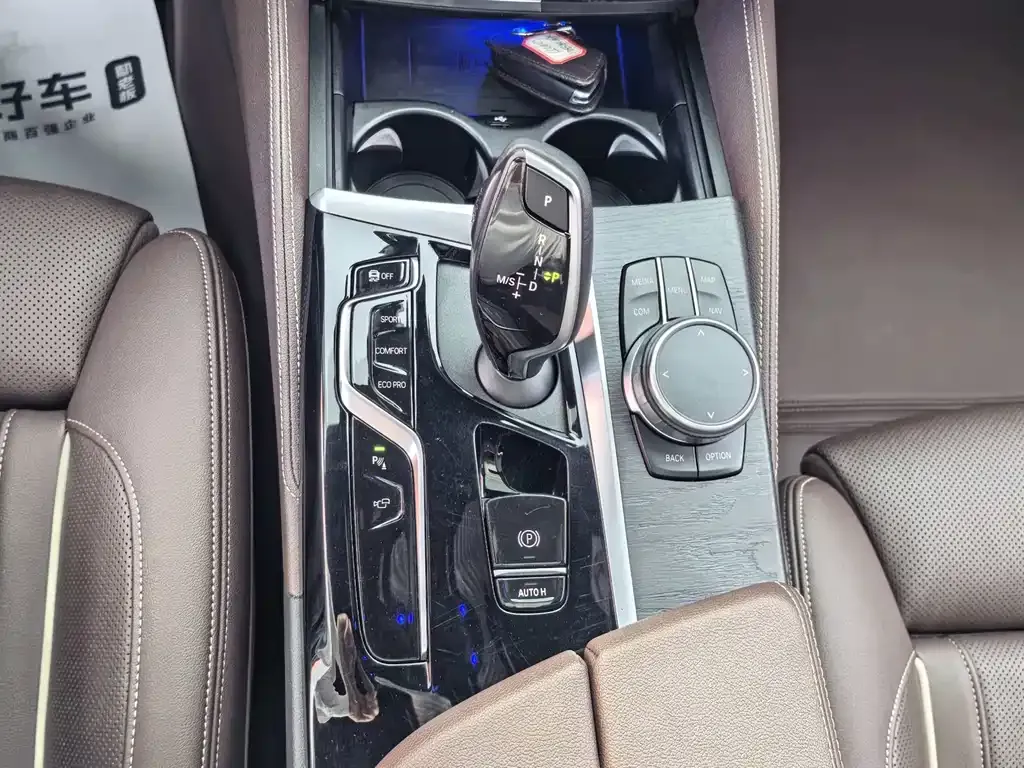 BMW 5 Series — фото 10