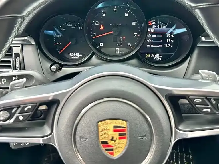 Porsche Macan — фото 2