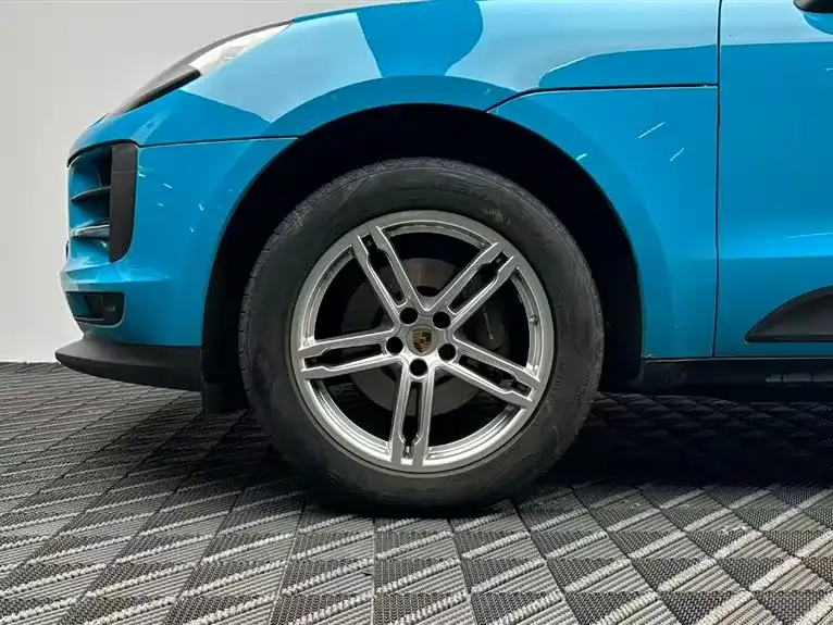Porsche Macan — фото 10