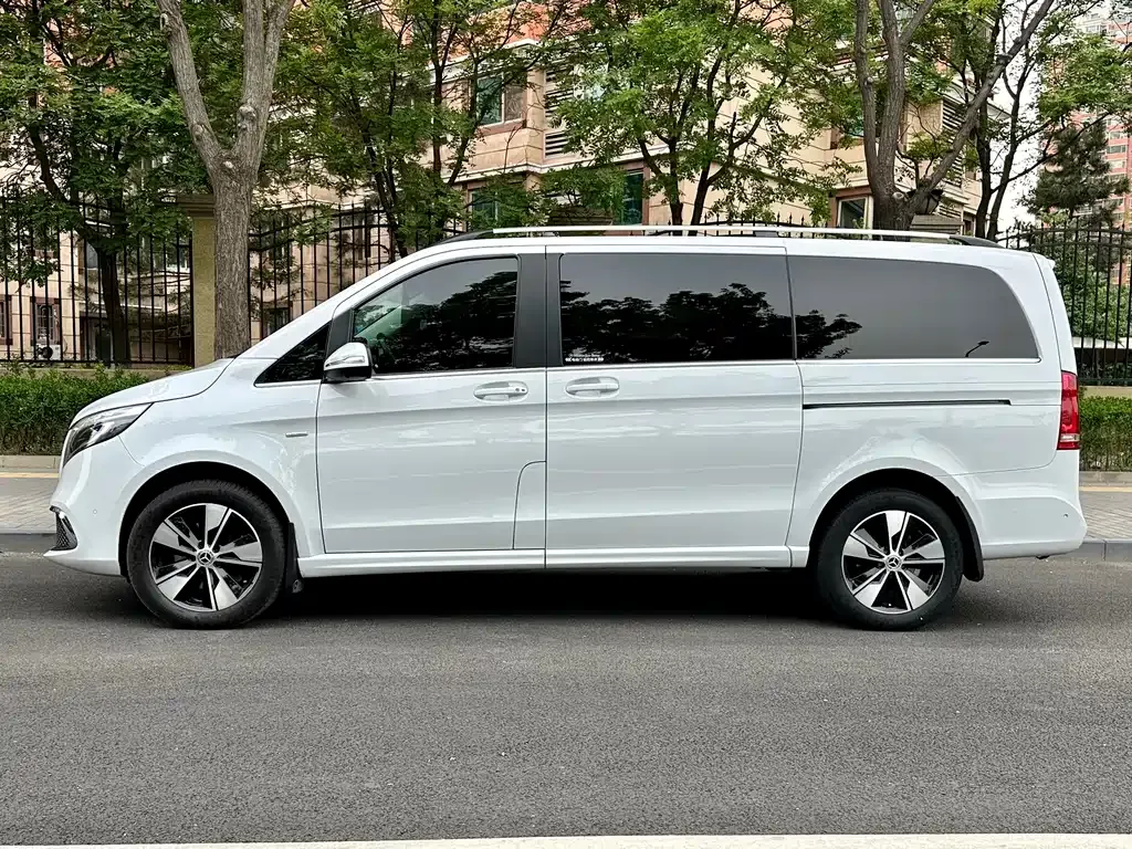 Mercedes-Benz V-Class 2022 из CN, фото 7