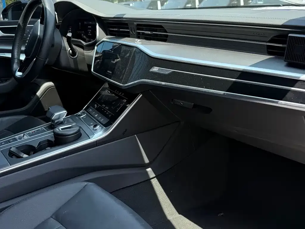 Audi A7 2021 из CN, фото 2