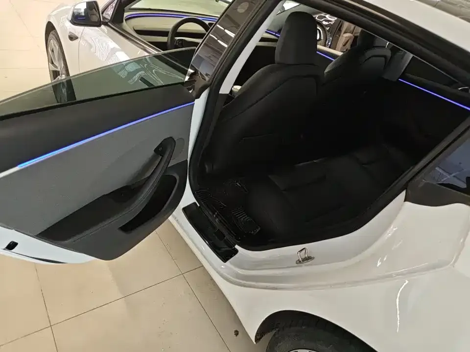 Tesla Model 3 — фото 4
