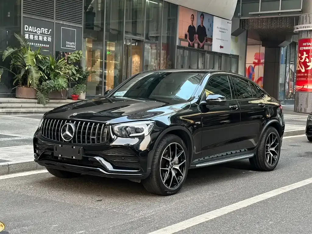 Mercedes-Benz GLC AMG — фото 1