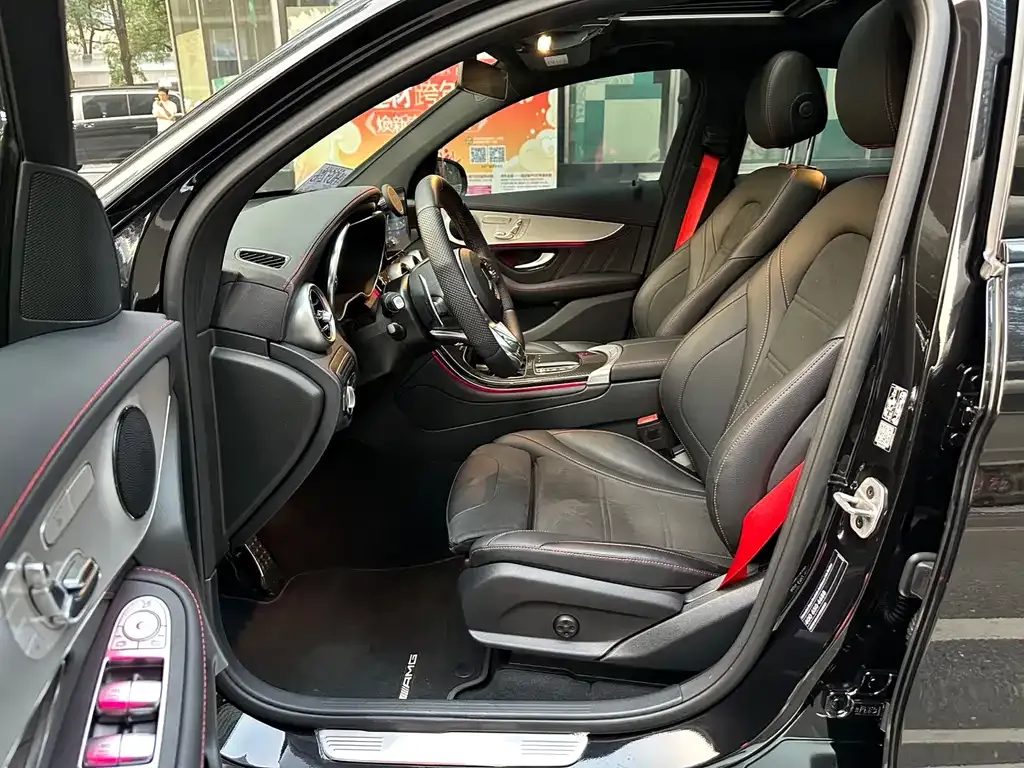 Mercedes-Benz GLC AMG — фото 7