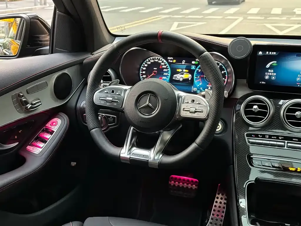 Mercedes-Benz GLC AMG — фото 2