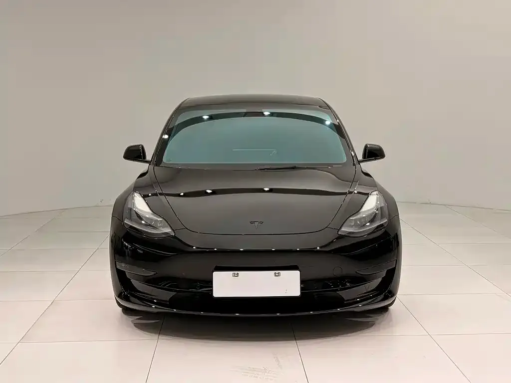 Tesla Model 3 — фото 5