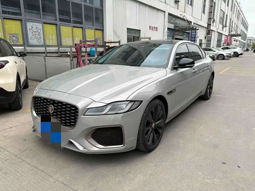 Jaguar XFL — фото 1