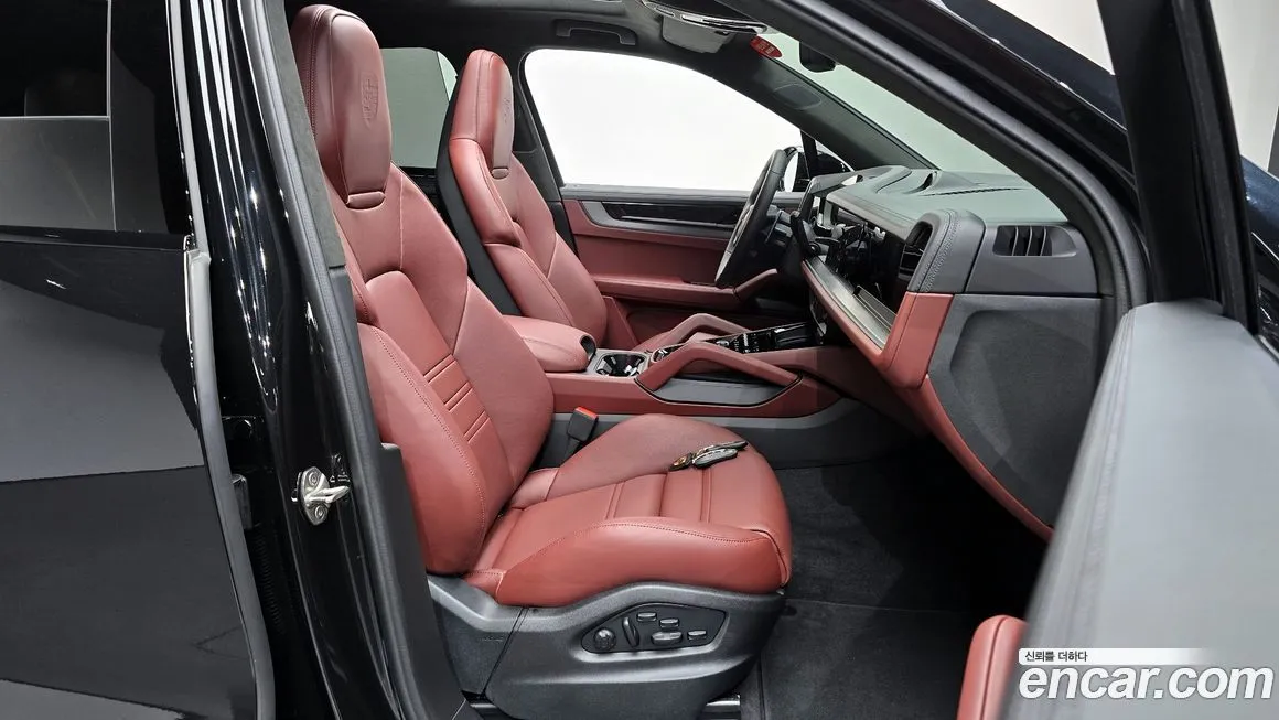 Porsche Cayenne 2025 из KR, фото 8
