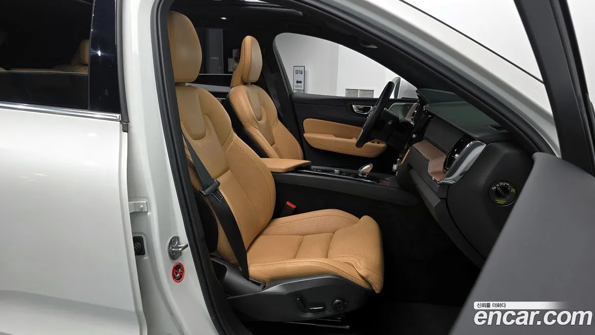 Volvo XC60 2024 из KR, фото 10