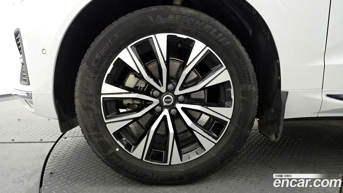 Volvo XC60 2024 из KR, фото 4